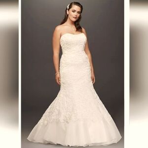 Elegant Strapless White Gown